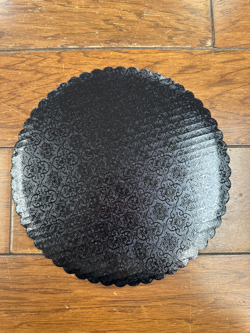 Round Black Scalloped Plate 10"