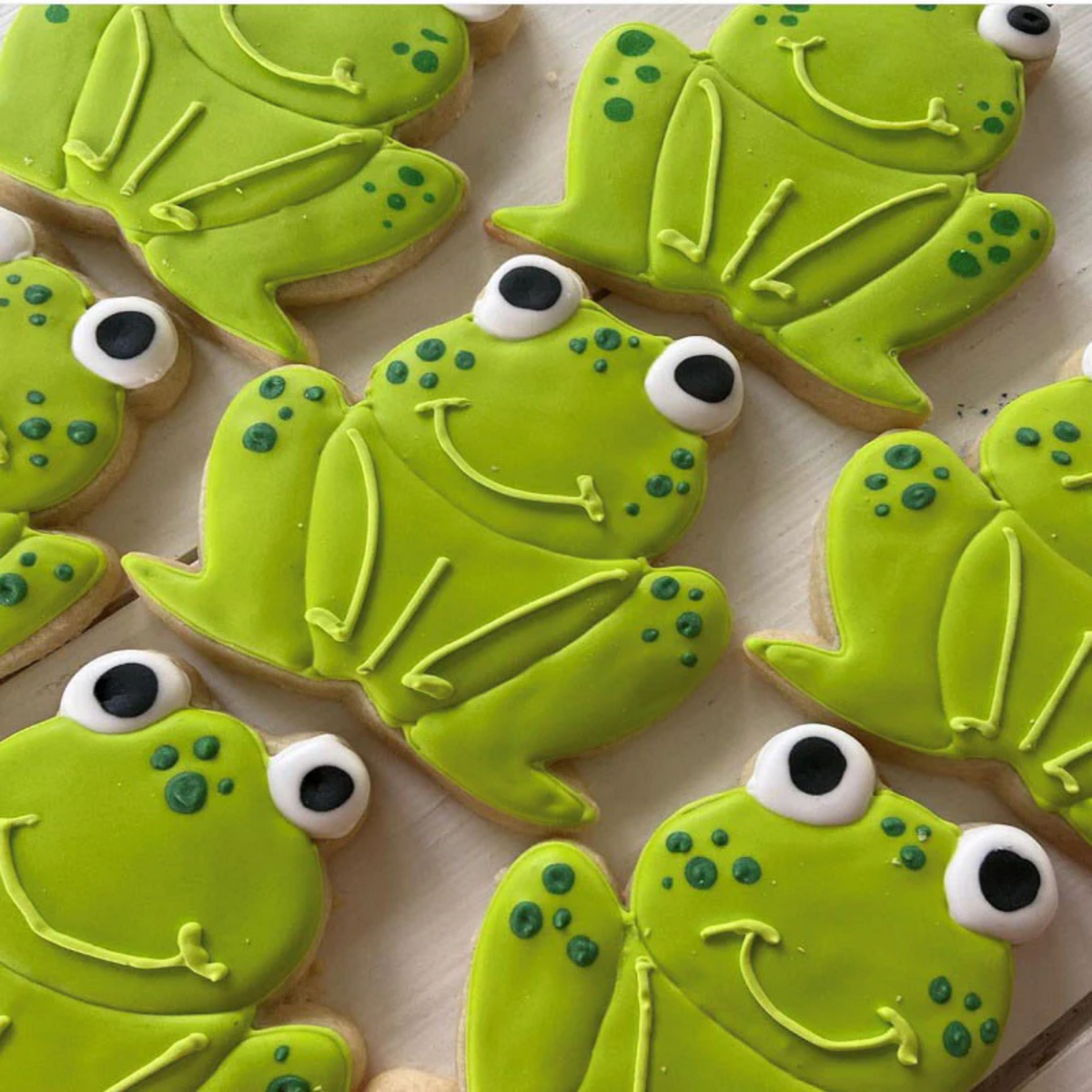 Cookie Cutter Frog 4”