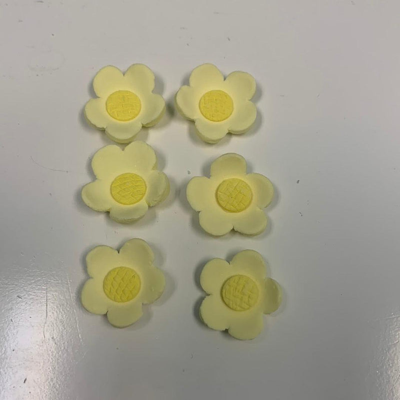 Fondant Topper Yellow Small Blossom 6pcs