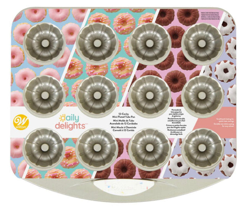 Wilton Mini Fluted Bundt Pan 12 Cavities*