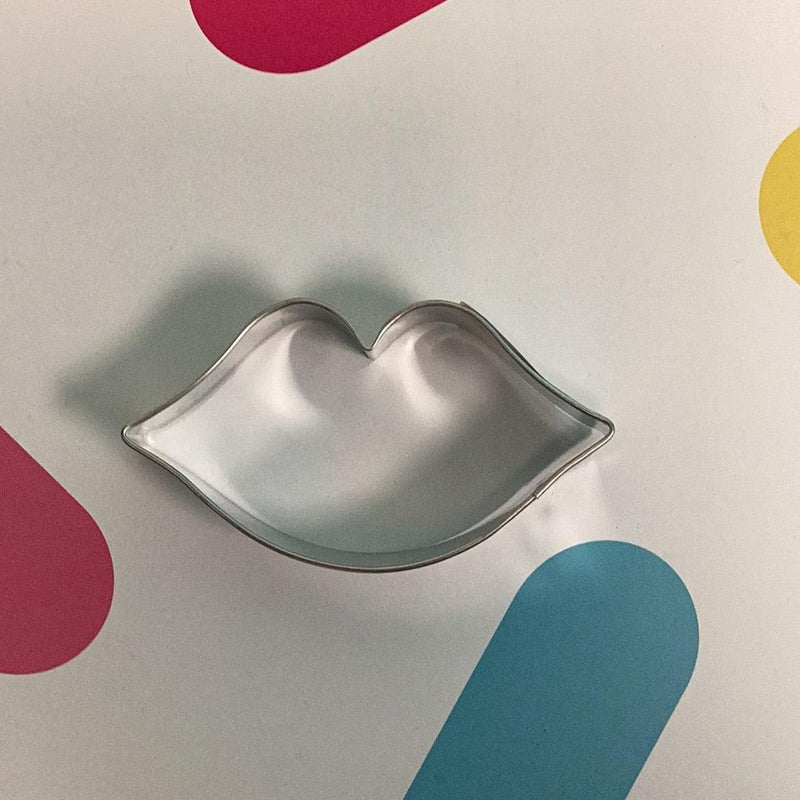 Cookie Cutter Puffy Lips 3.5”