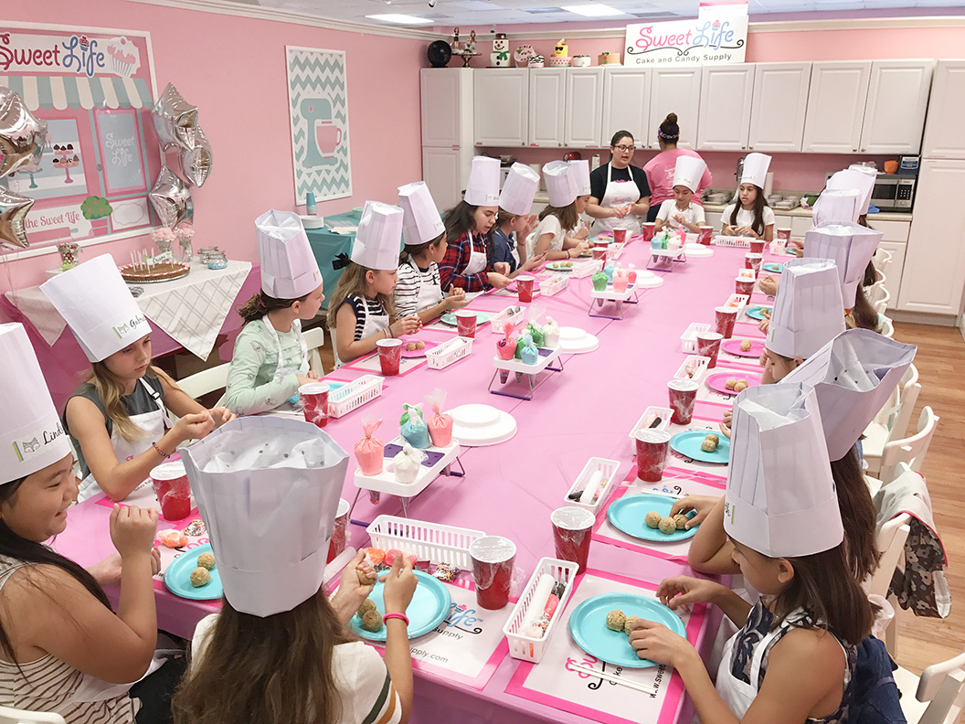 Cake decorating party at Sweet Life Cake and Candy Supply